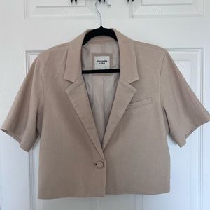 A&F short sleeve blazer